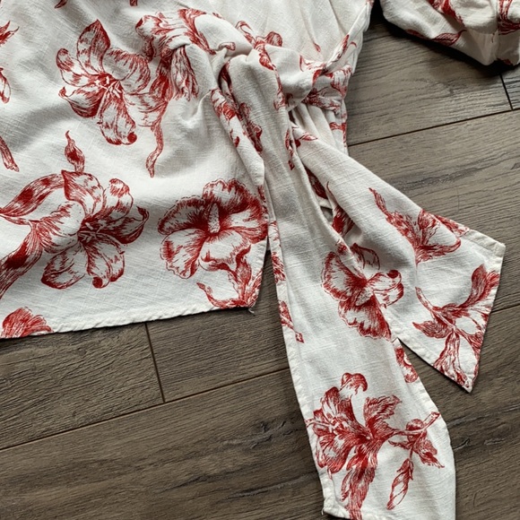 Zara Floral Wrap Blouse - Size Large - Picture 5 of 7